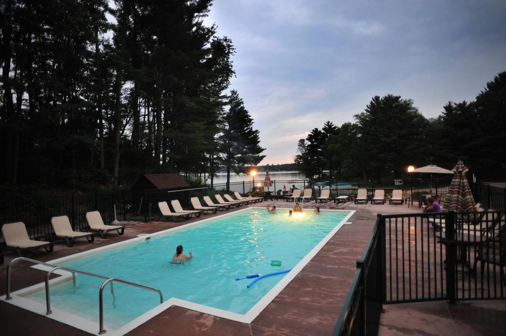 Bakers Sunset Bay Resort Lake Delton Экстерьер фото